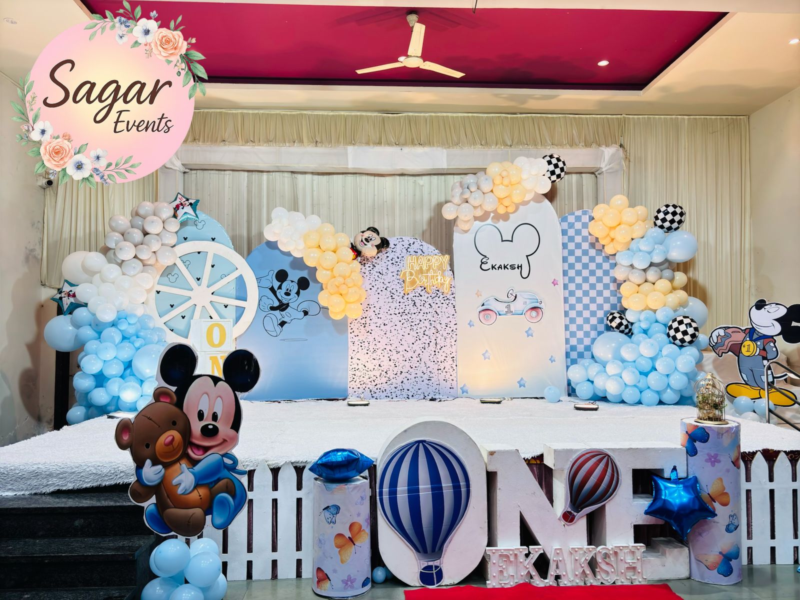 Birthday party decoration by Crazy Event